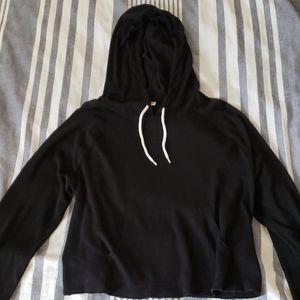 Cropped thin hooded long sleeve shirt